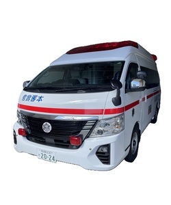 写真:消防署救急車の前部
