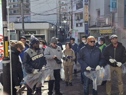 写真：小田急相模原駅前集合