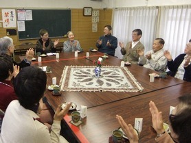 写真：広野台サロンで歌の時間