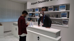 写真:東京グローバルゲートウェイ空港売店
