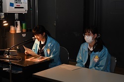 写真:17日アナウンス1