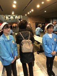 写真:受付(12月20日)