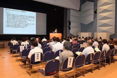 写真：講演会の様子