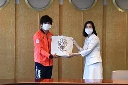 写真:表敬訪問の様子2
