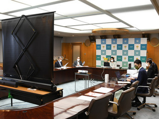 写真:会議の様子1