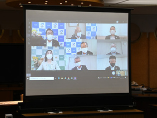 写真:会議の様子2