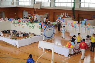 写真：座間中学校会場の様子2