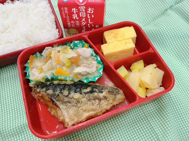 写真：11月18日（月曜日）学校給食