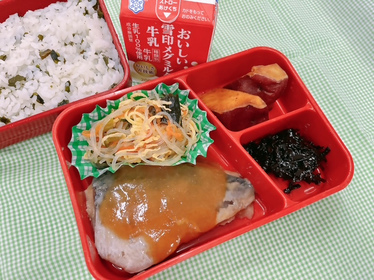 写真：6月11日（水曜日）学校給食