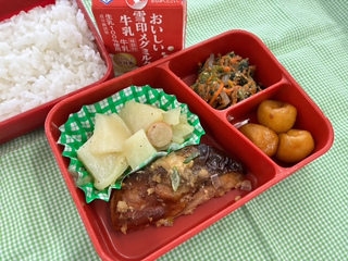 写真：4月17日(金曜日)学校給食