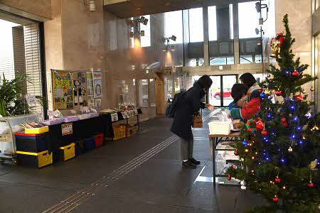 展示・販売会の様子