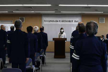 写真：年末の交通事故防止運動　特別警戒街頭指導を開始1