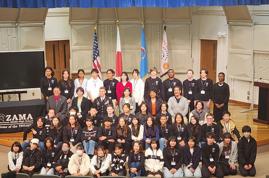 写真:閉会式での記念撮影