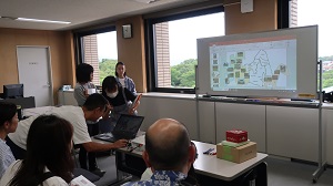 写真：座間パズル発表の様子2