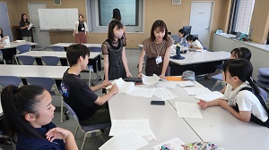 写真：派遣に係るあいさつ担当決めの様子2