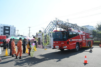 写真：消防車展示