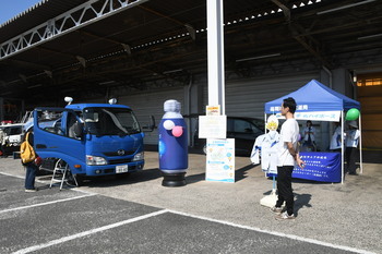 写真：給水車展示