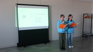 写真：学校報告会準備の様子3