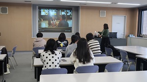 写真：英会話の様子1
